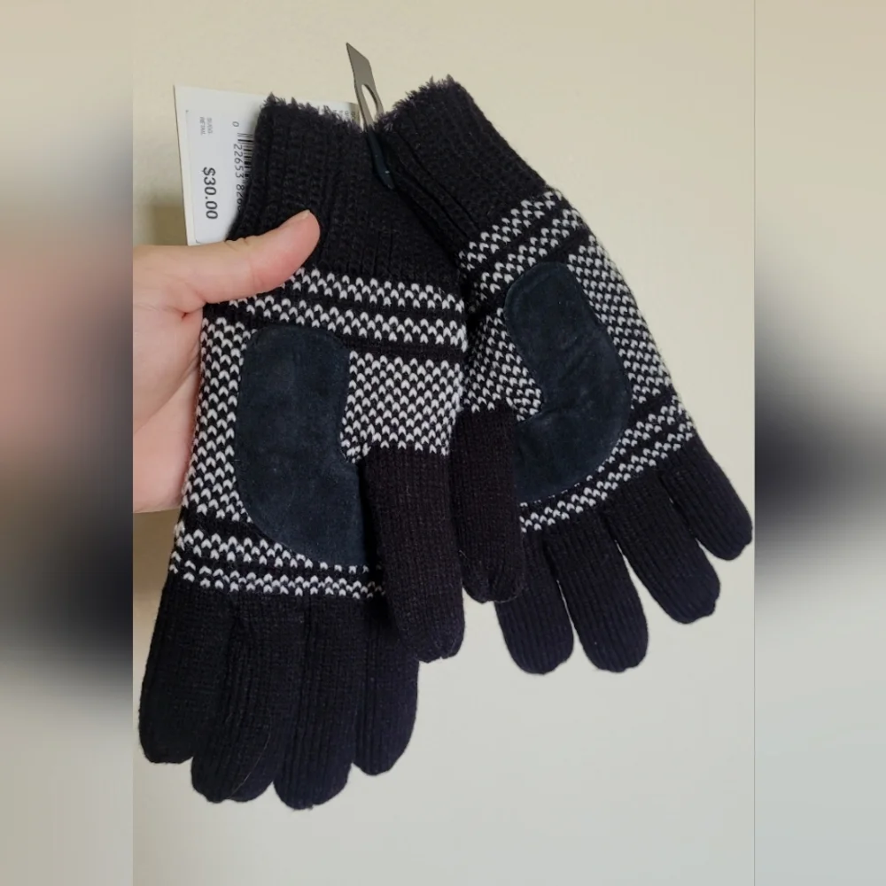 Nordic Snowflake Isotoner Microluxe Gloves, One Size. Classic Black & White.